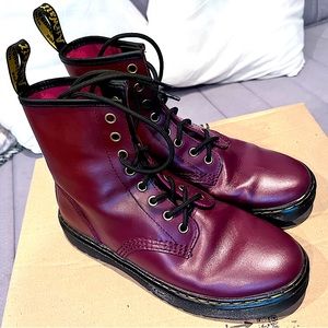Zavala Doc Martens - cherry red